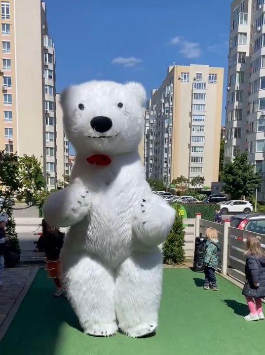 Привітання від ведмедика, панди, Тедді або зайчика. Аніматори