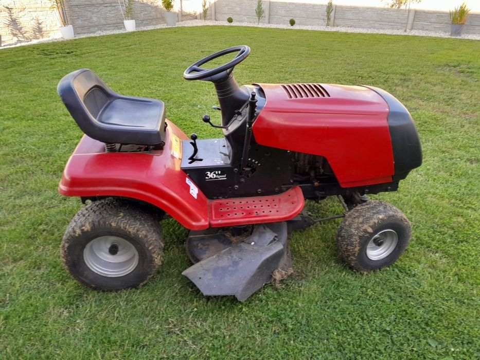 Jonsered traktorek 15.5 hp