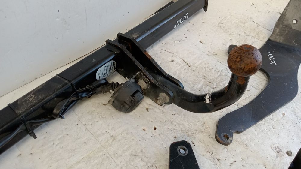 Dacia Lodgy hak holowniczy kula haka Brink