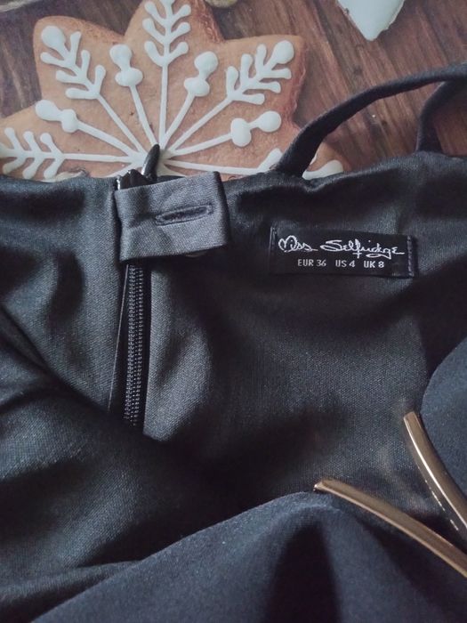 Mała czarna rozmiar 36