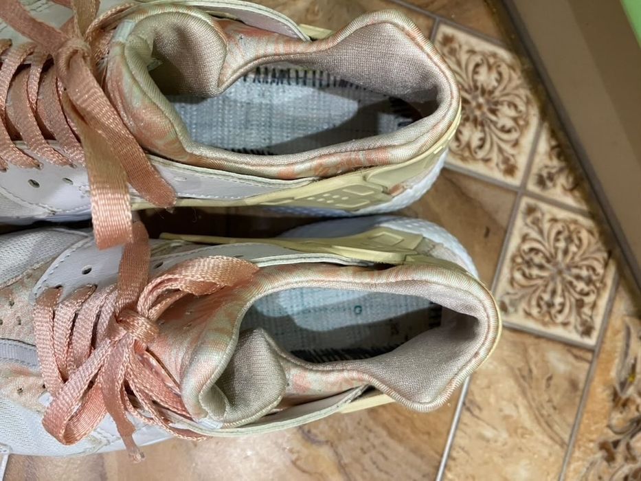 Nike Huarache жіночі кросівки 38 розмір світлі вживані