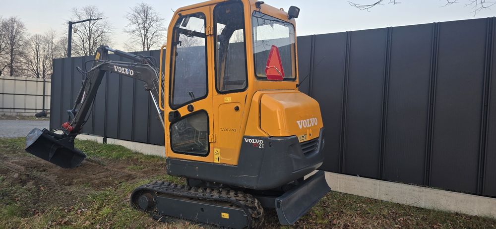 Minikoparka Volvo 2t Loong Ramie  Mocna koparka