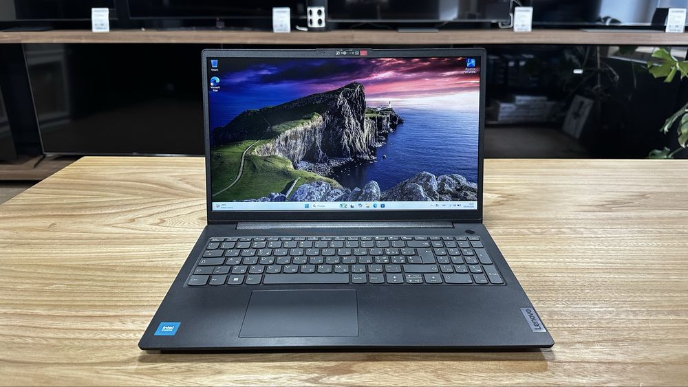 Ноутбук Lenovo V15 практичний ноутбук для роботи,