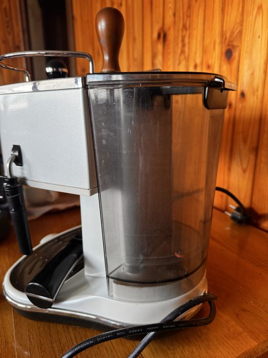 Кавоварка Delonghi