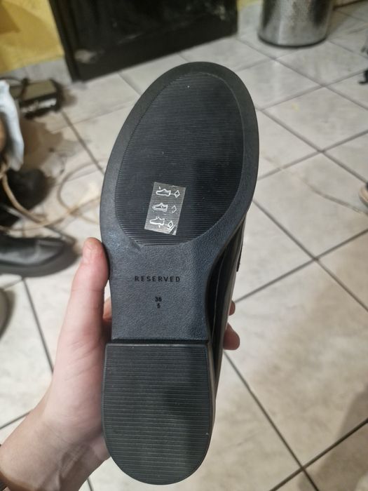 Nowe buty Reserved na płaskiej podeszwie mokasyny roz,38 pantofle