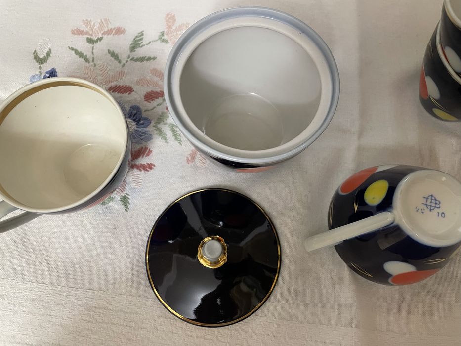 Частина сервізу Полонне Вогні цирку