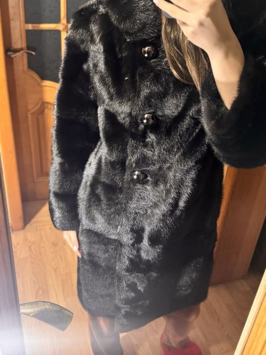 Шуба норковая ,с капюшоном