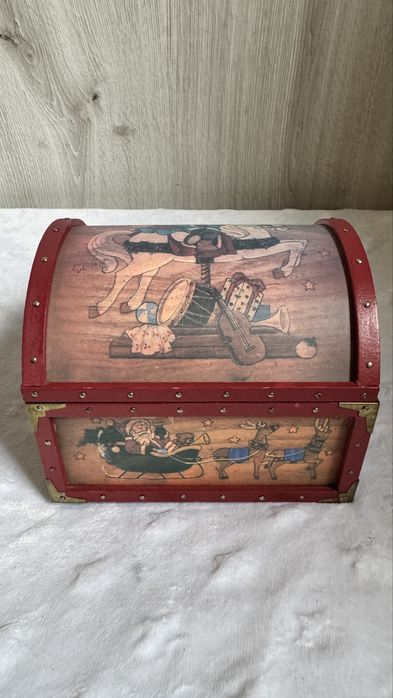 Drewniany kuferek pozytywka Vintage