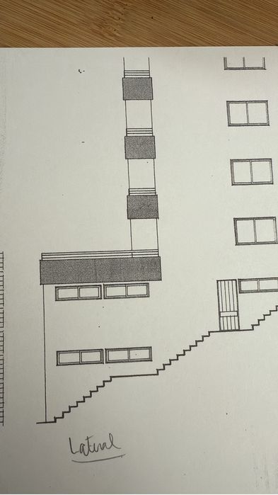 Edificio para remodelação e/ou alteração utilização.