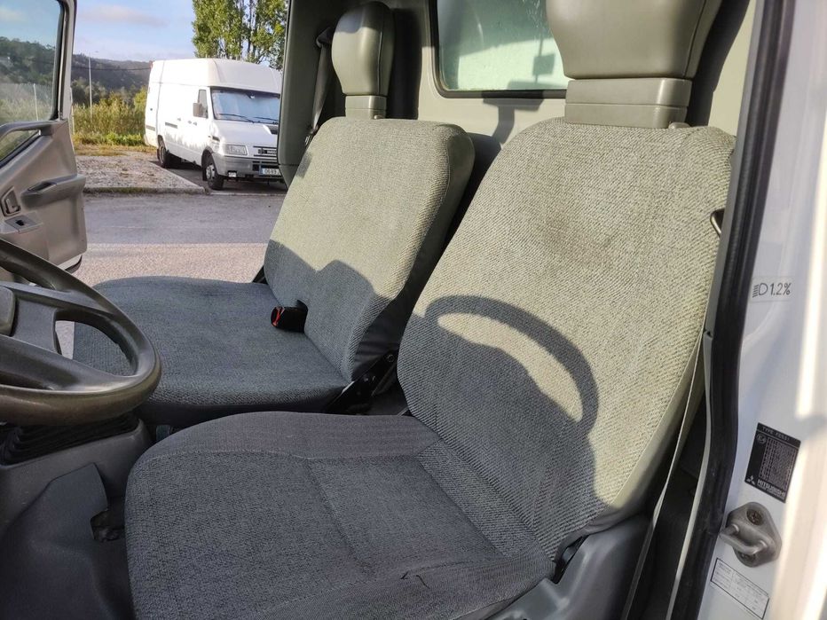 Mitisubishi Canter 2.8. Como nova! BAIXA QUILOMETRAGEM!