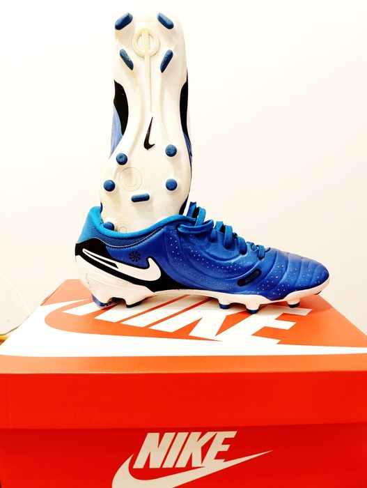 Buty piłkarskie Nike Tiempo