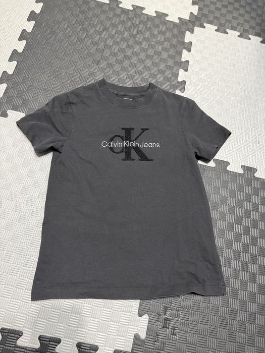 Женская фтбрлка Calvin Klein *Оригинал*