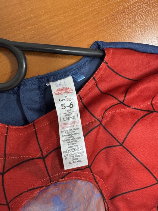 Stroj spiderman 110-116