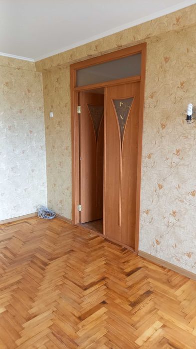 Продам 2х комнатную с большой кухней