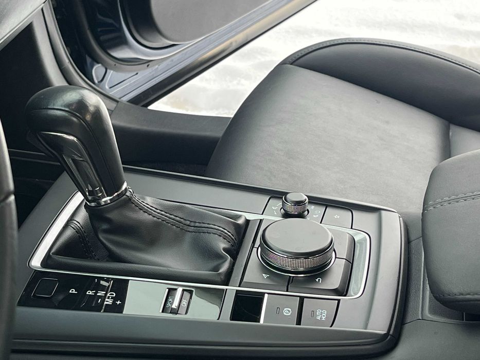 продам Mazda CX-30