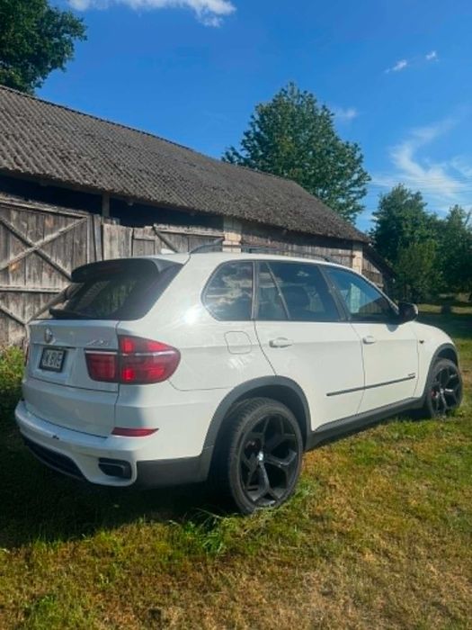 bmw x5 e70 4.4 v8