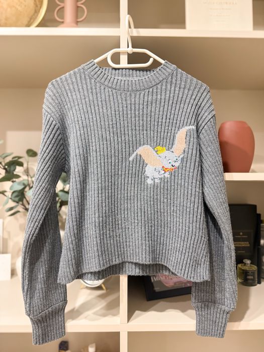 Sweter Zara z napisem na plecach