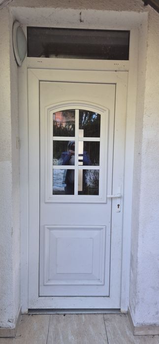 Sprzedam drzwi wejściowe