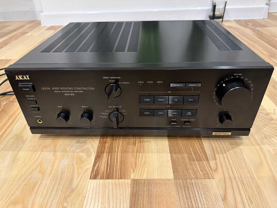 Wzmacniacz Akai AM-65