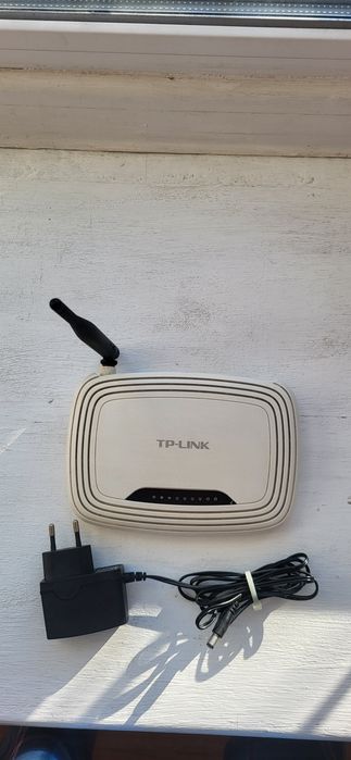 Wi-Fi роутер TP-Link TL-WR740N (150 Мбит/с) + блок питания