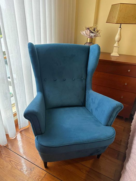 Cadeirão/Poltrona e Pousa Pés | Bom estado