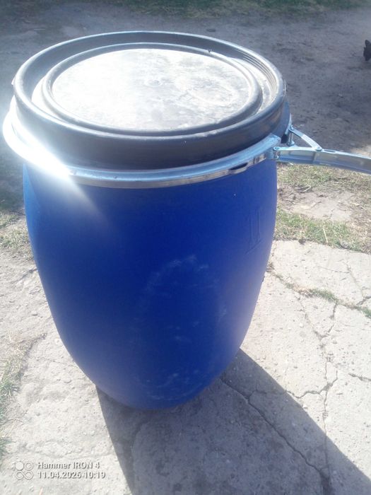 Sprzedam beczki  pojemniki kwadratowe po spożywce