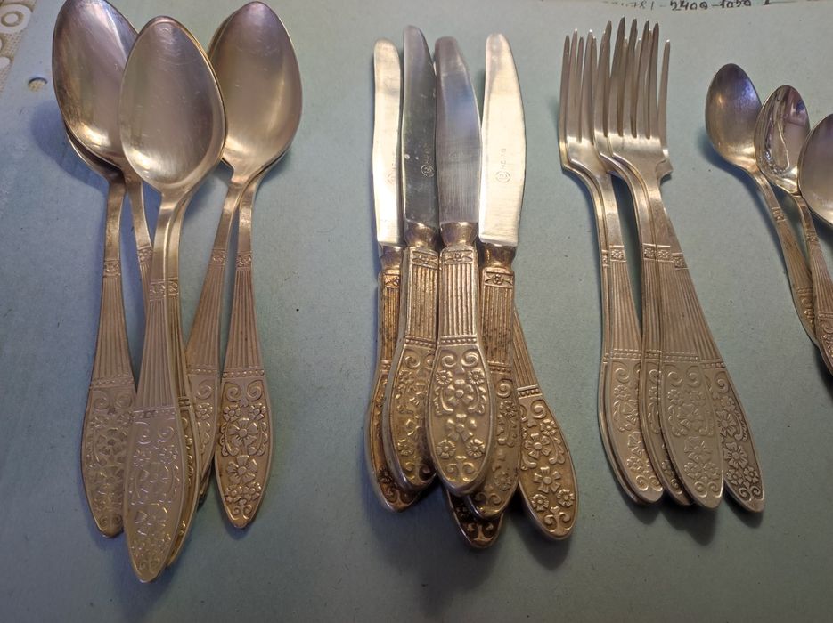 Набор ложек и вилок из мельхиора СССР.