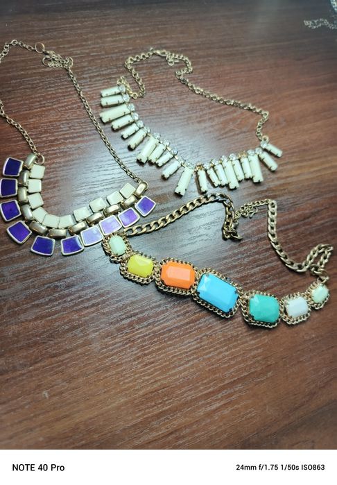 Zestaw naszyjników vintage