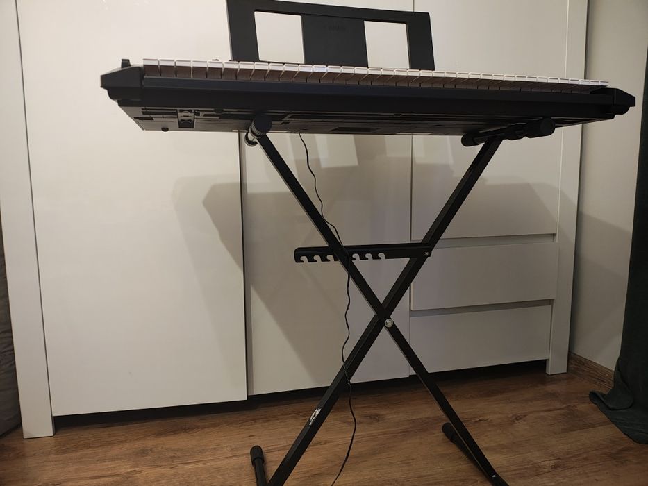 Sprzedam YAMAHA PSR-E463