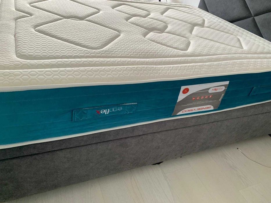 Cama sommier com arrumação