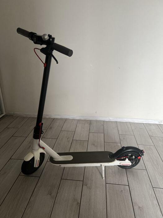 Самокат Xiaomi Mi Electric Scooter M365