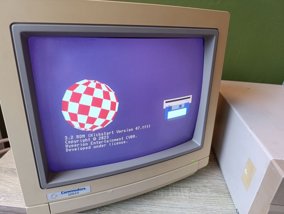 Amiga 2000 commodore stary komputer niezwykle rzadki