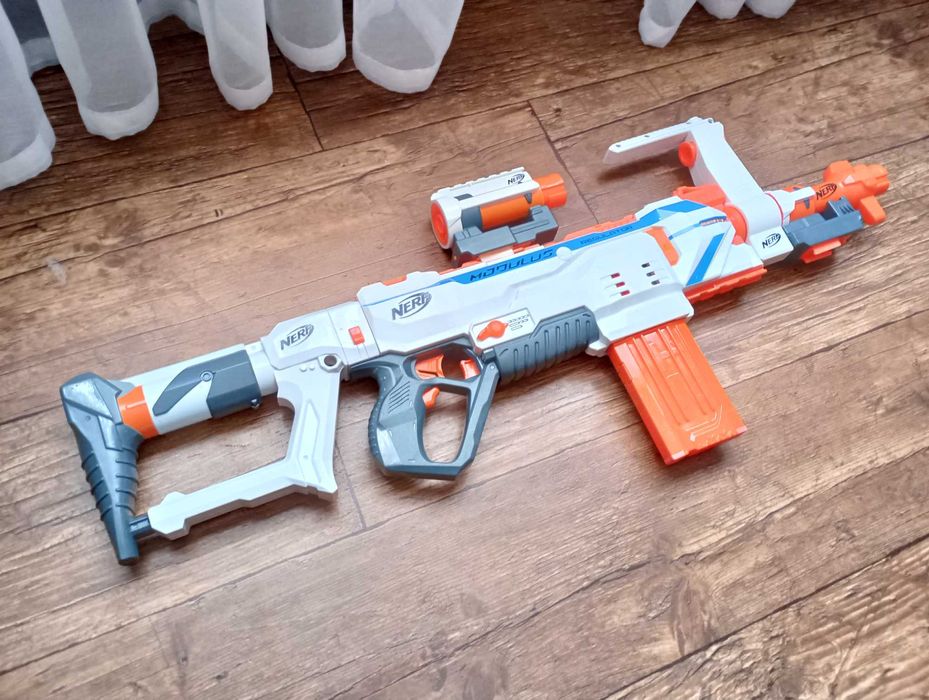 Karabin Maszynowy Nerf Modulus Regulator (5 dodatkowych akcesoriów)