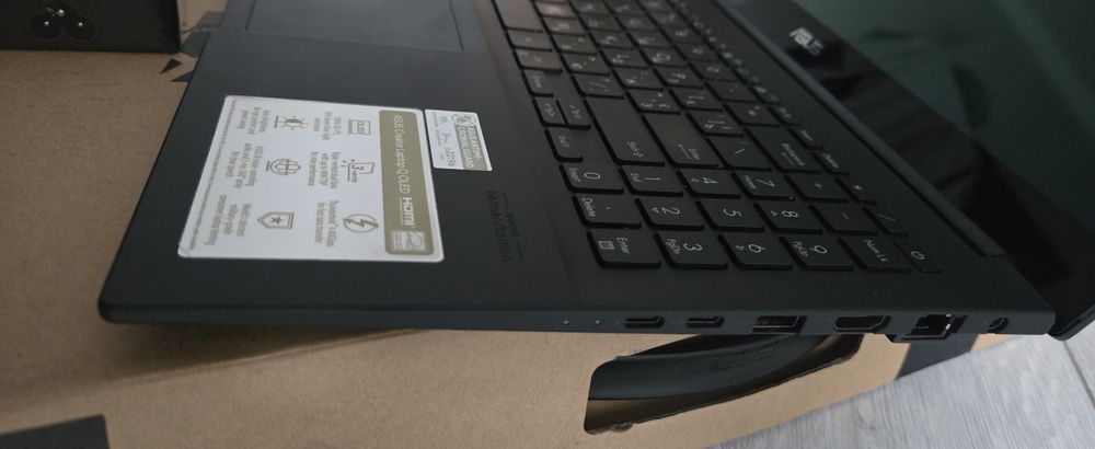 Ігровий ноут Asus Q530V(i7 13620H/16GB/512GB NVMe/GFRTX3050/6GB GDDR6)