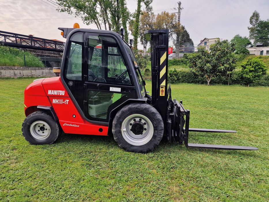 Empilhador manitou 4x4
