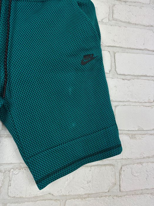 Krótkie spodnie Nike Tech Fleece Printed Shorts