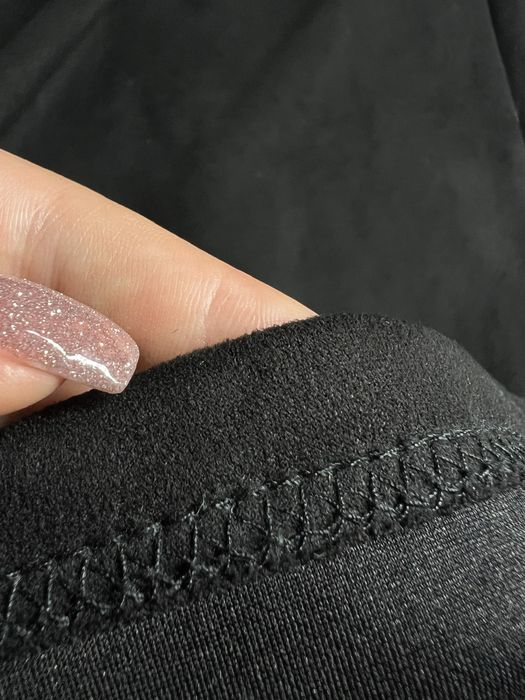 Гарна вечірня сукня.