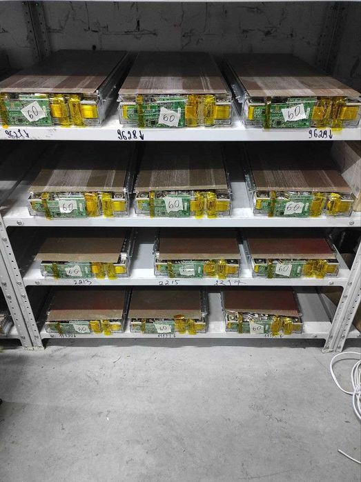 Модулі високовольтної батареї Тесла під автономну збірку для інвертора