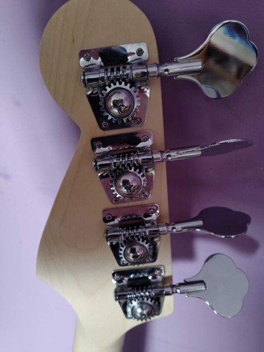 gitara basowa 4 struny