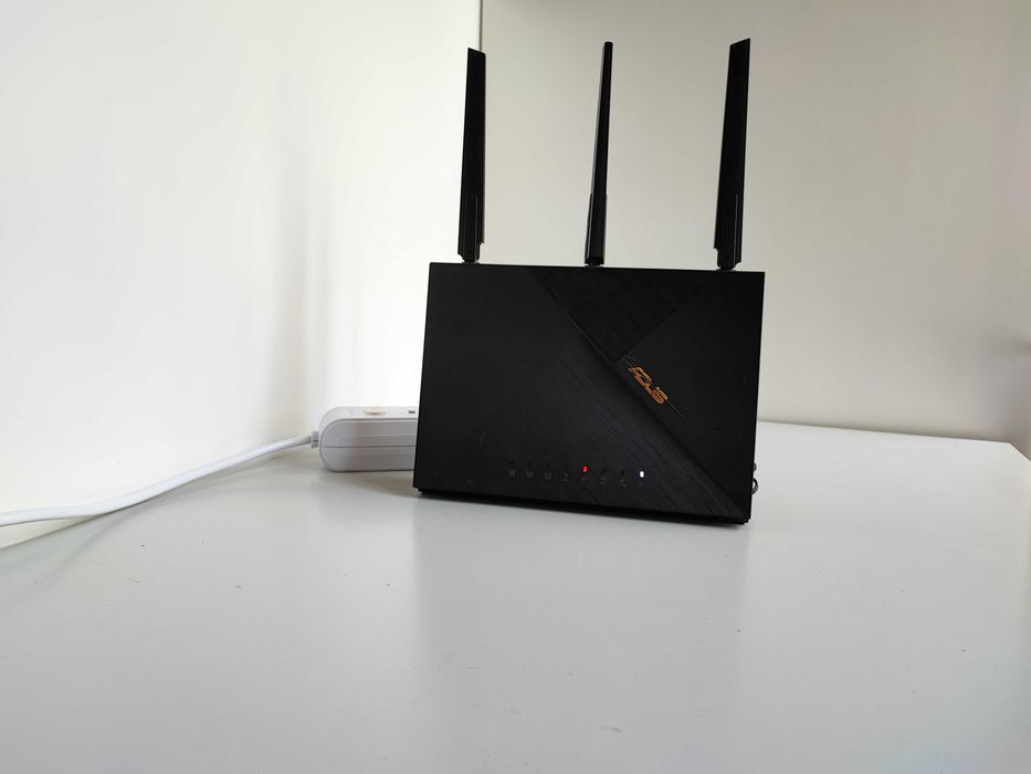 Роутер ASUS 4G-AX56U AX1800 1xGE WAN, 1xnanoSIM card, MU-MIMO, AiMesh