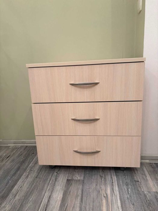 Велика офісна тумба