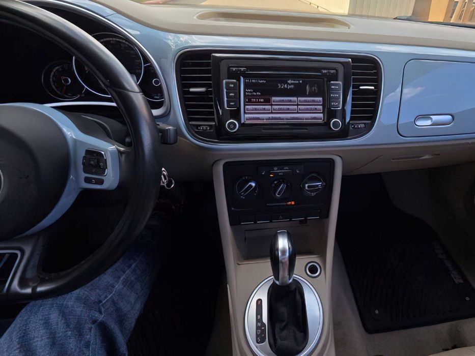 Volkswagen Beetle      2015