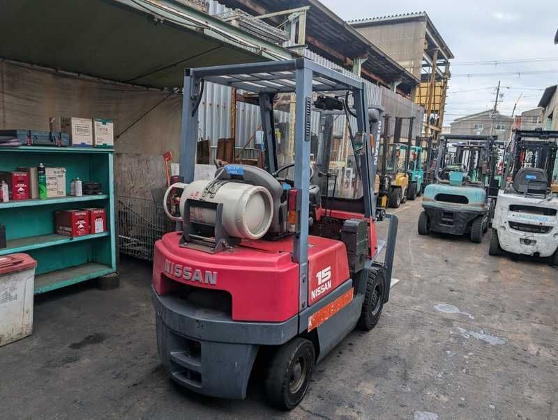 Вилочний автонавантажувач Nissan, з напрацюванням 3757 мотогодин