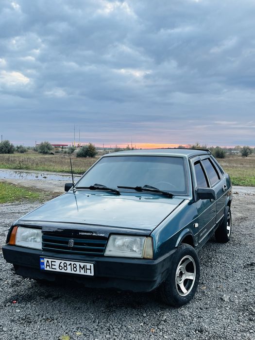 Продам ваз 21099