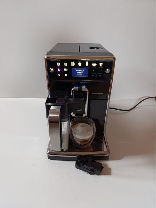 Кавомашина Saeco PicoBaristo Deluxe гарний стан є Вибір