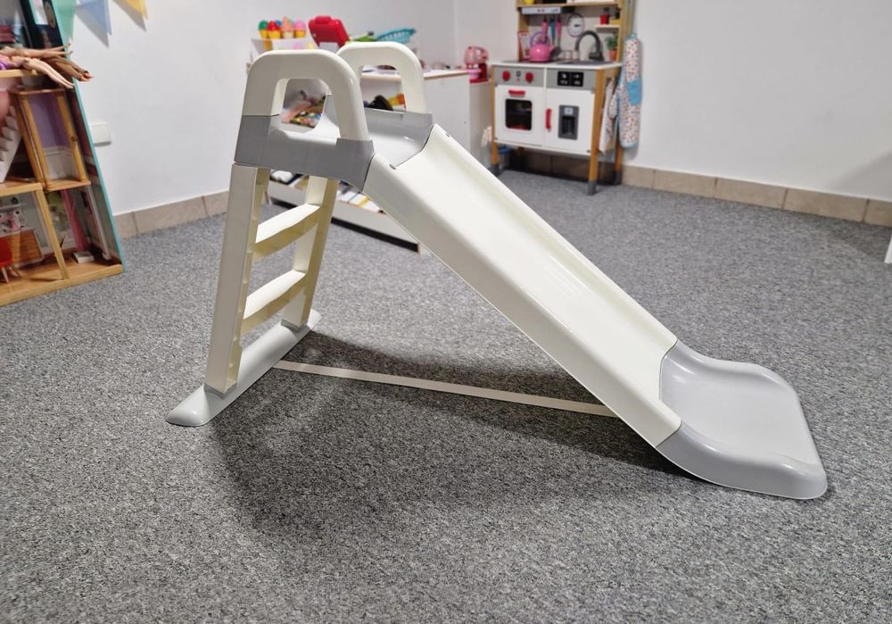 Zjeżdżalnia plastikowa dla dzieci do domu i ogrodu 140cm
