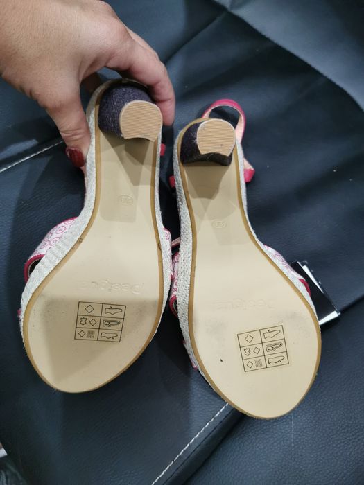 Sapatos Desigual, 38, originais e ainda com etiqueta.