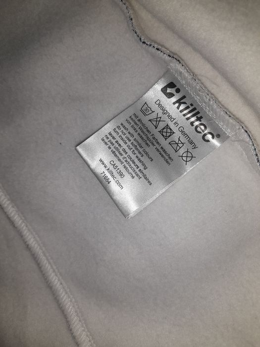 Куртка-вітровка жіноча.