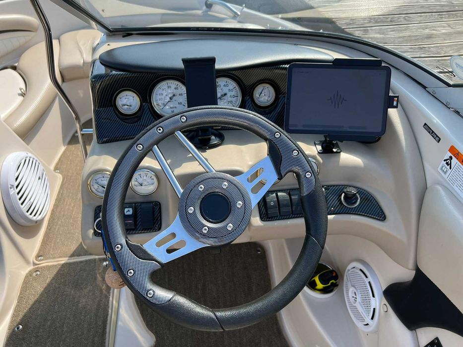 Łódź motorowa motorówka GLASTRON GX 185 Volvo Penta 3.0