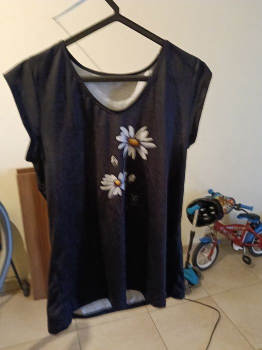 Roupa de senhora usada